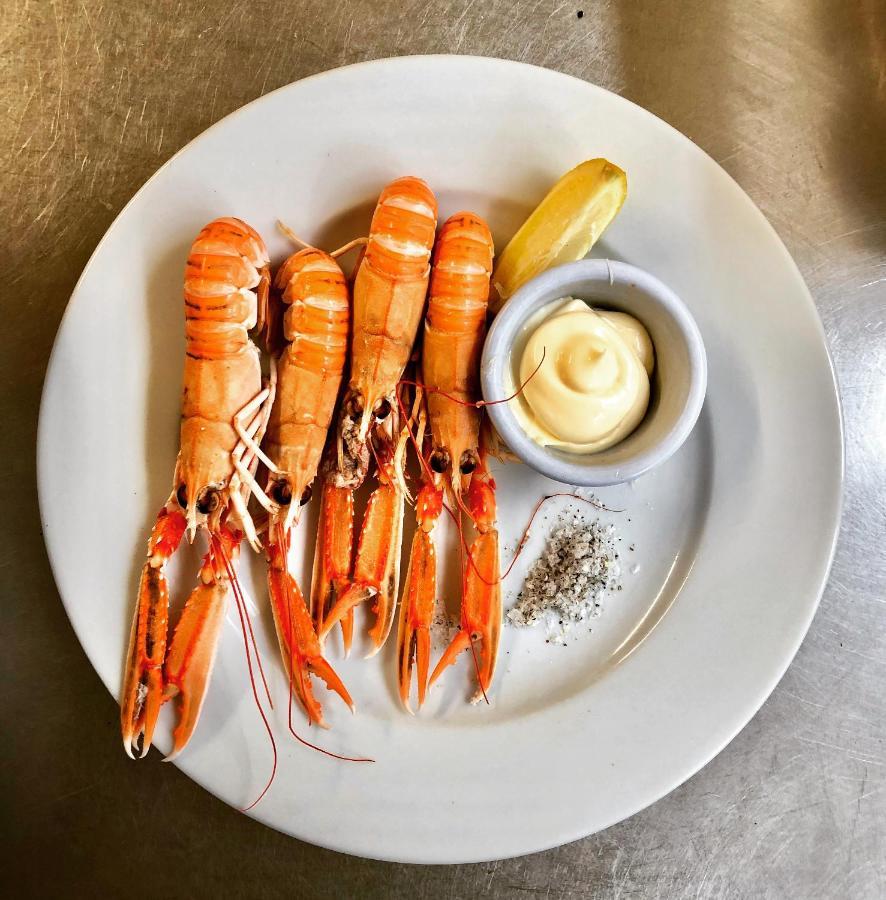 The Gordon Arms Restaurant With Rooms Yarrow Екстериор снимка